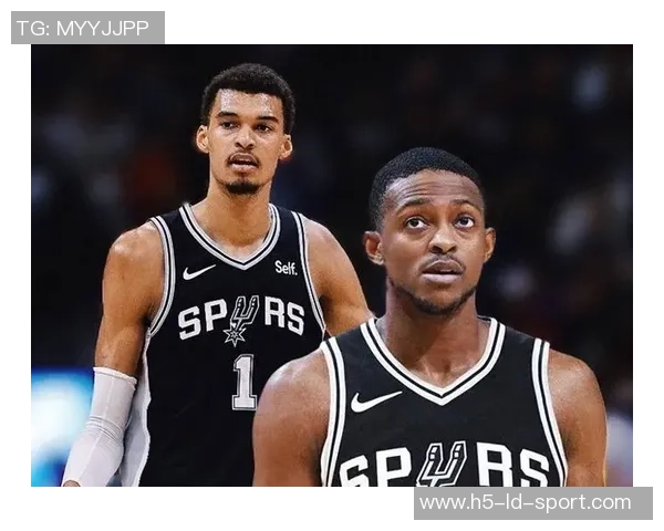 考辛斯称福克斯是马刺完美补充期待他在关键时刻展现领导力 考辛斯称福克斯是马刺完美补充期待他在关键时刻展现领导力