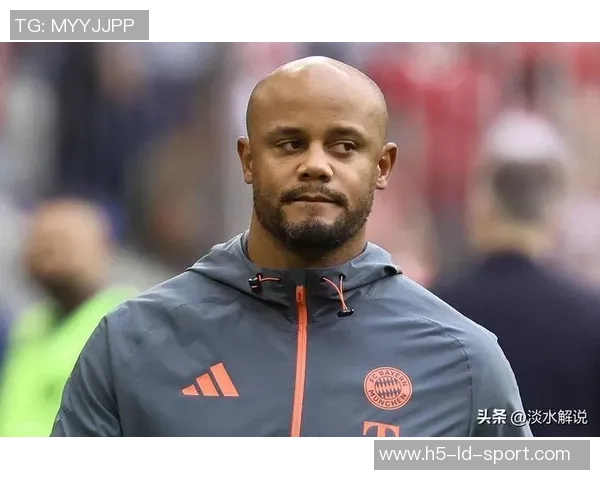 拜仁高层与孔帕尼今夏欲引西蒙斯交易遭赫内斯否决
