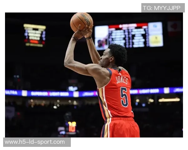 职业赌徒琼斯自称詹姆斯好友在维加斯赌场游走以求信任与机会 职业赌徒琼斯自称詹姆斯好友在维加斯赌场游走以求信任与机会