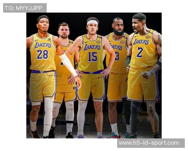 东契奇领衔本赛季40场次排行榜里夫斯紧随其后表现不俗 东契奇领衔本赛季40场次排行榜里夫斯紧随其后表现不俗