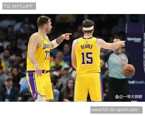 湖人对阵老鹰里夫斯缺席三场克莱伯出战状态成疑