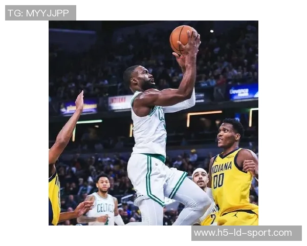 杰伦布朗自信宣言称自己为联盟最佳攻防一体球员投篮无所不能